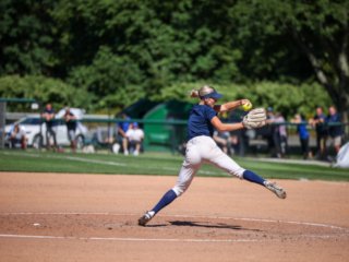 softball pitching by Loudoun Sports Photography